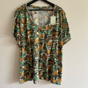 Luxey Tee Short Sleeve Pineapple V-Neck Tropical Travel Shirt Sz 3X NWT